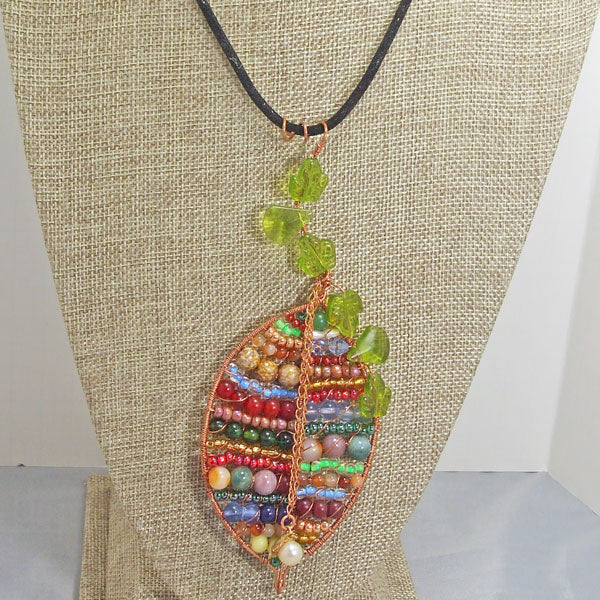 Valeska Beaded Wire Design Pendant Necklace close up view front