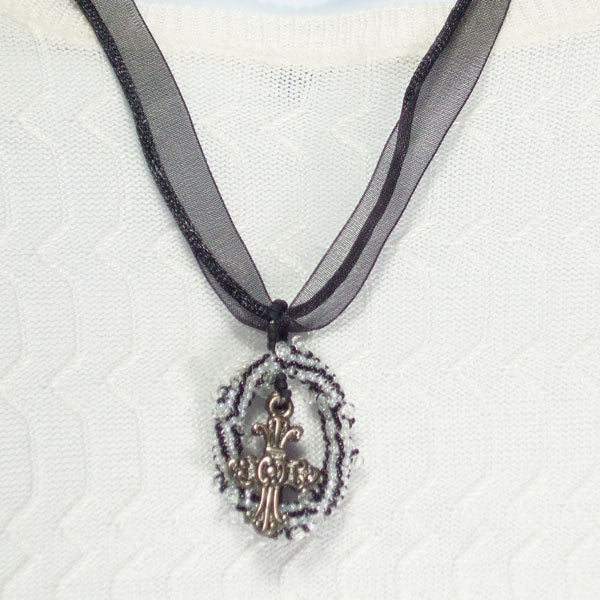 Fatima Circular Peyote Spiral w/Cross Pendant Necklace relevant front view
