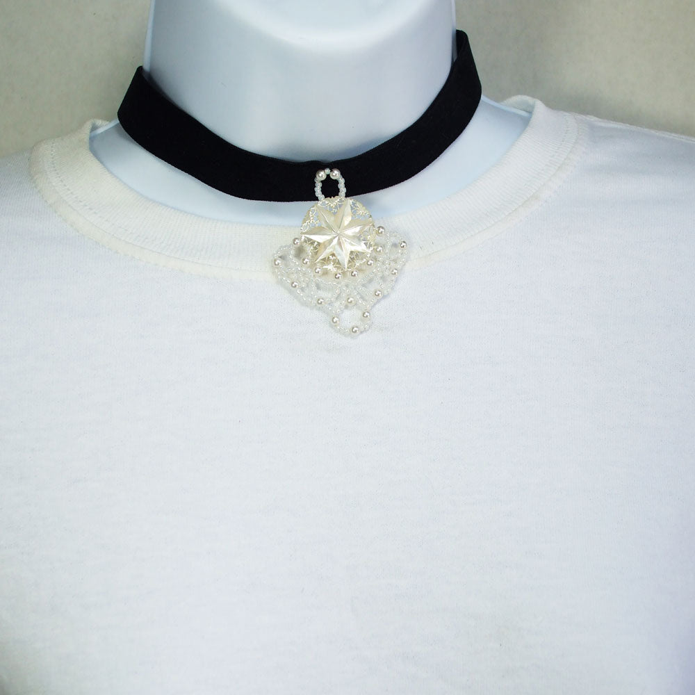 7496-Star Filigree, seed bead design filigree on black ribbon velvet choker necklace.