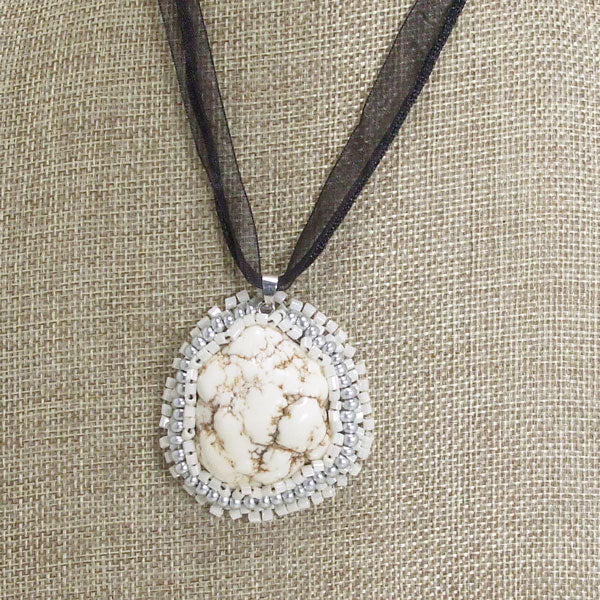 Wattane Bead Embroidery Pendant Necklace relevant front view