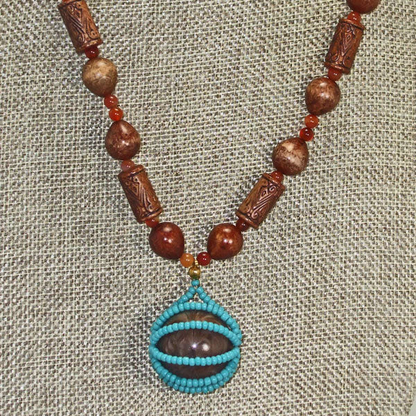 Mab Beaded Jewelry Necklace close up front view