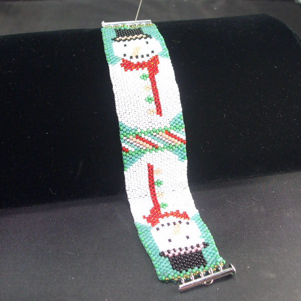 Gada Loom Weave Christmas Bracelet front relevant view